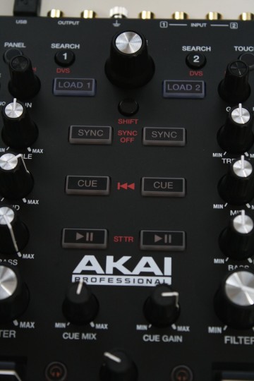 AKAI AMX