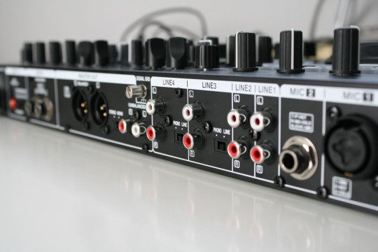 Denon MC6000 MK2 - Anschl&uuml;sse