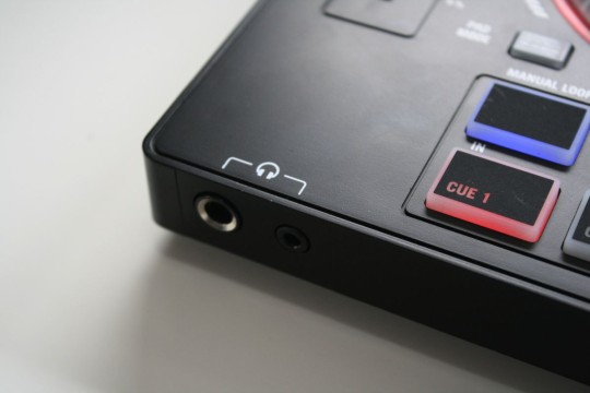 Numark Mixtrack Pro 3 - Kopfh&ouml;reranschluss