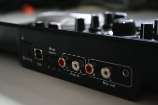 Hercules Universal DJ - Anschl&uuml;sse