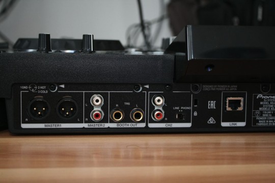 Pioneer XDJ-RX - Anschl&uuml;sse