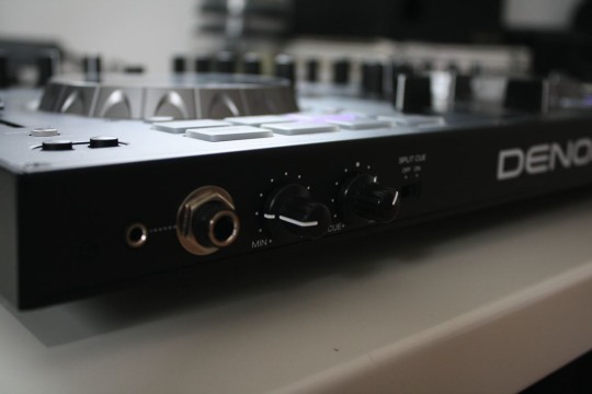 Denon DJ - MC4000 - Kopfh&ouml;reranschluss
