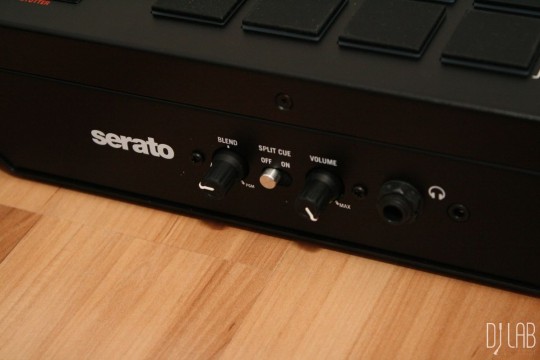 Numark NS7 III - Kopfh&ouml;reranschl&uuml;sse