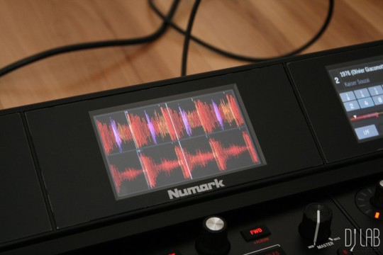 Numark NS7 III - Parallele Wellenformdarstellung